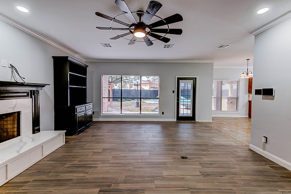 07_20_23 Kimberly Gonzalez 5117 Kings-145_7_8KGonzalez_interior
