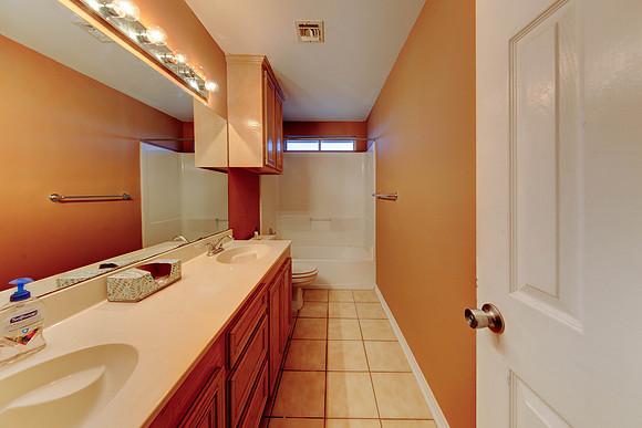 07_20_23 Brenda Garcia 5902 Cornell Dr-101_3_4BGarcia_Int