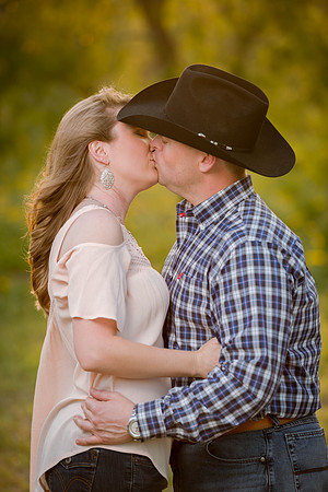 04_01_17 Jennifer and Travis Engagement-252