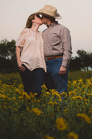 04_01_17 Jennifer and Travis Engagement-330