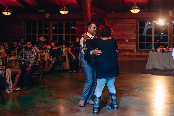 5-19-2018_Leslie and Jason-769-3