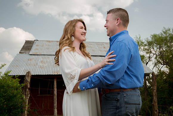 04_01_17 Jennifer and Travis Engagement-25-Edit