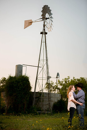 04_01_17 Jennifer and Travis Engagement-304-Edit