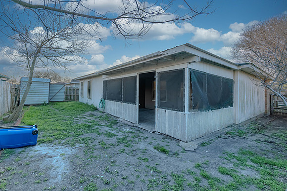 02_08_25 Gino Grizzly-54-HDR_LuminarNeo-edit