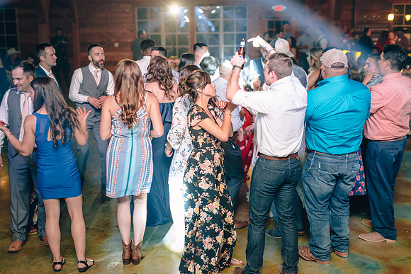 5-19-2018_Leslie and Jason-1036-3