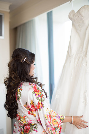 10_22_16 Candice & Anthony Wedding Getting Ready-568
