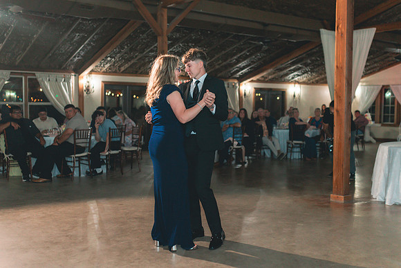 5-17-25_carissa AND JOEL WEDDONG-1184