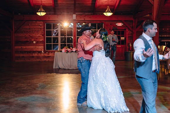 5-19-2018_Leslie and Jason-922-3
