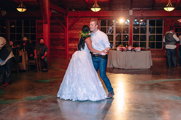 5-19-2018_Leslie and Jason-884-3
