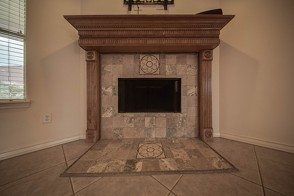 08_29_16 Amy Henderson Wind Hollow Dr-12LRE1