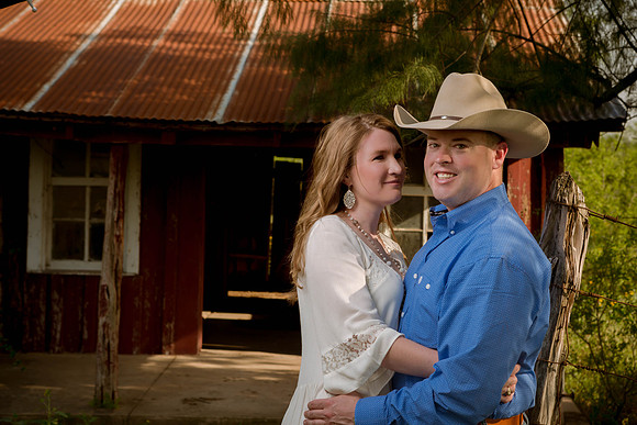 04_01_17 Jennifer and Travis Engagement-87-Edit