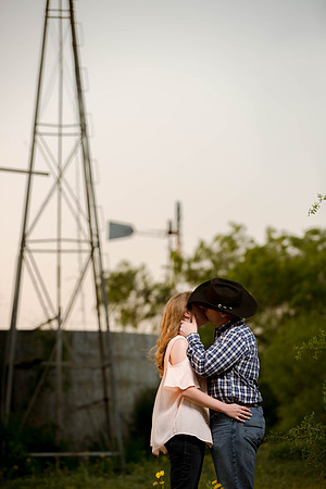04_01_17 Jennifer and Travis Engagement-312-Edit-Edit