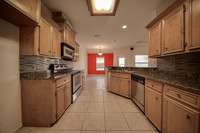 08_29_16 Amy Henderson Wind Hollow Dr-27LRE1