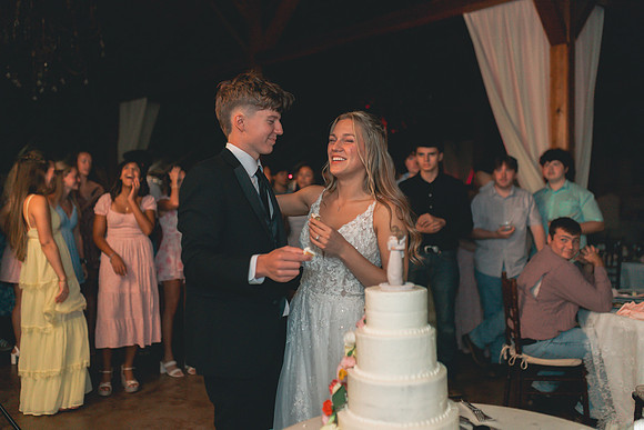 5-17-25_carissa AND JOEL WEDDONG-1642
