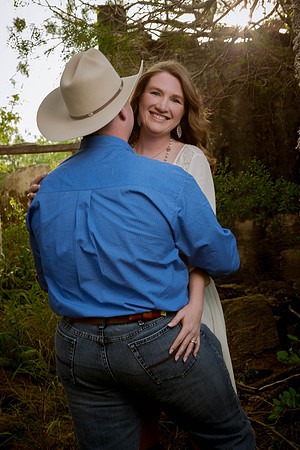 04_01_17 Jennifer and Travis Engagement-119-Edit