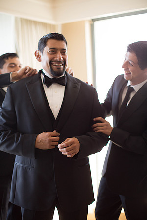10_22_16 Candice & Anthony Wedding Getting Ready-540